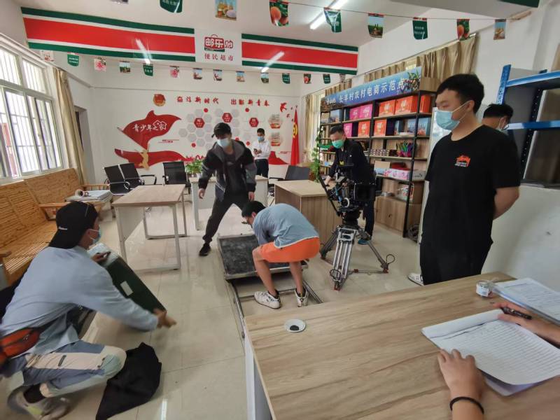 长寿区广告片拍摄公司：极简主义践行者，少即是多的视觉哲学